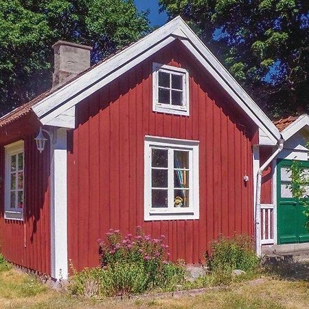 Awesome Home In Rockneby With 2 Bedrooms Eksteriør bilde
